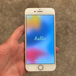 Apple iPhone 7 in Rose Gold (brand new)